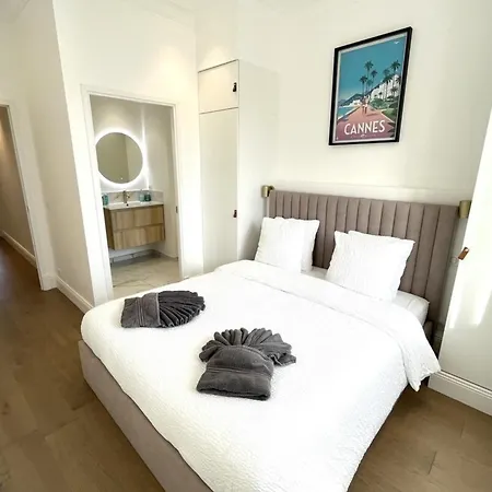 Luxurious 4 Bedrooms 1min Beaches & 3min Palais Apartment