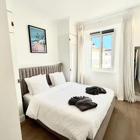 Luxurious 4 Bedrooms 1min Beaches & 3min Palais Apartment *