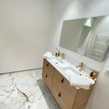 Apartment Luxurious 4 Bedrooms 1min Beaches & 3min Palais